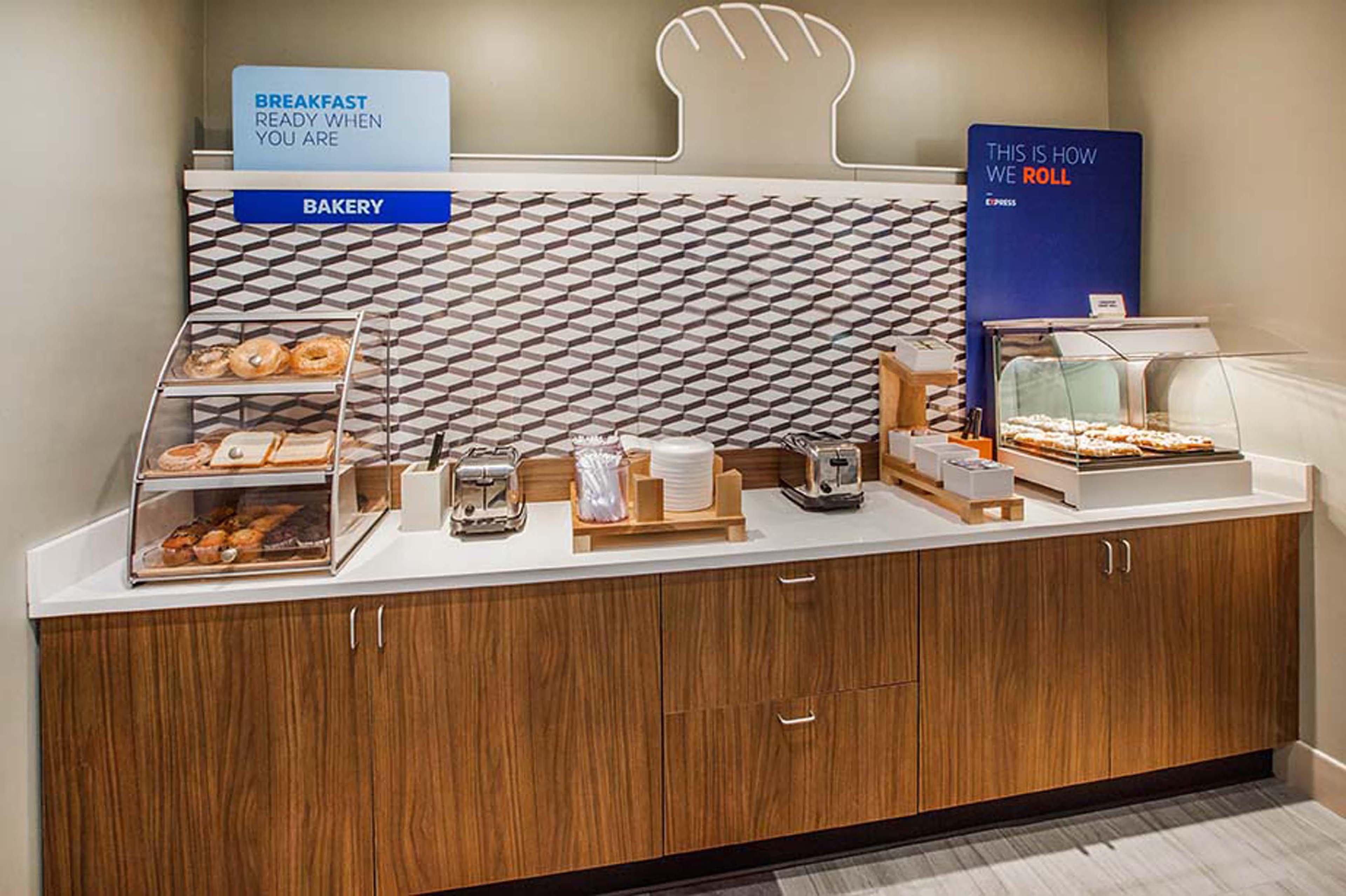 Holiday Inn Express Hotel & Suites Austell Powder Springs By Ihg Eksteriør billede